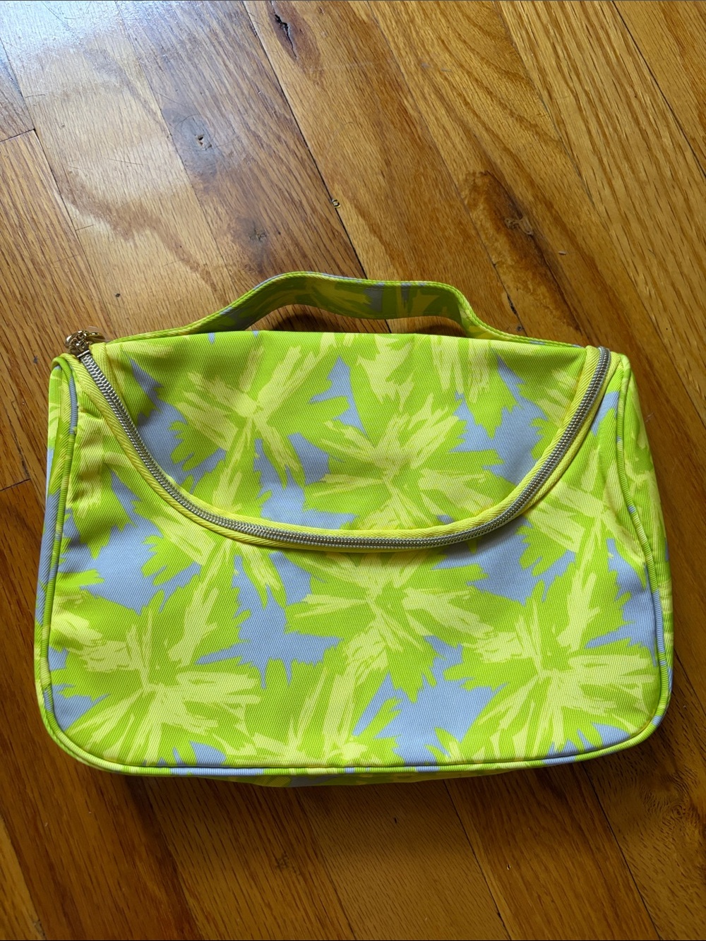 Estee Lauder Cosmetic Bag with Top Handle new